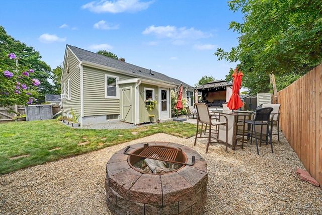 78 Doris Dr, Abington, MA 02351