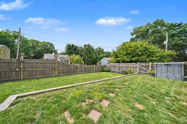 78 Doris Dr, Abington, MA 02351