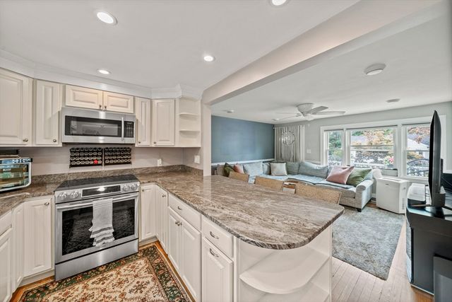 78 Doris Dr, Abington, MA 02351