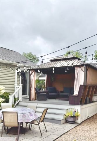 78 Doris Dr, Abington, MA 02351