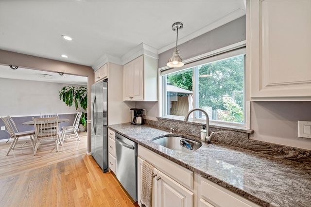 78 Doris Dr, Abington, MA 02351