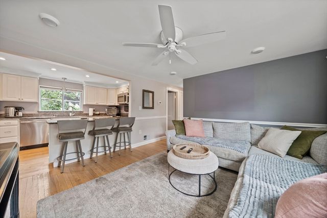78 Doris Dr, Abington, MA 02351