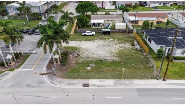 4861 Peters Rd, Plantation, FL 33317