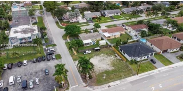 4861 Peters Rd, Plantation, FL 33317