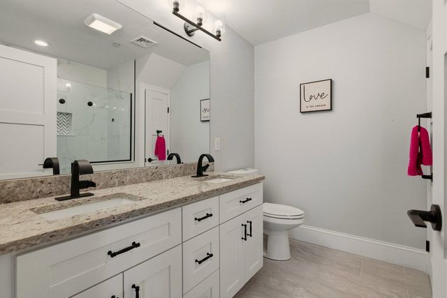 114 Saratoga Way Unit 2, Portsmouth, NH 03801