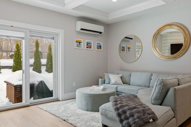 114 Saratoga Way Unit 2, Portsmouth, NH 03801