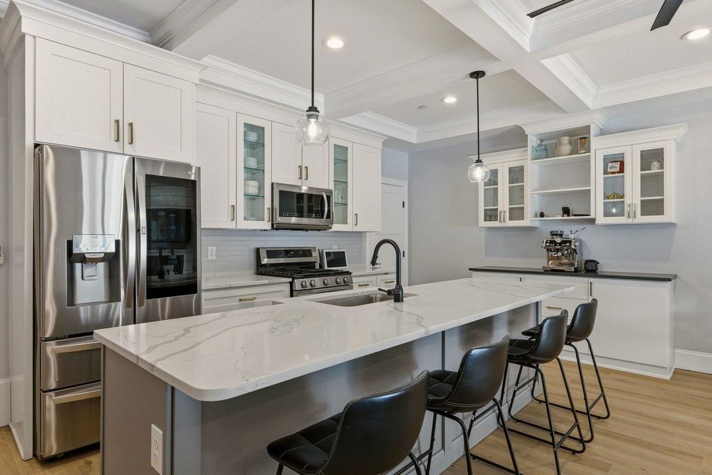 114 Saratoga Way Unit 2, Portsmouth, NH 03801