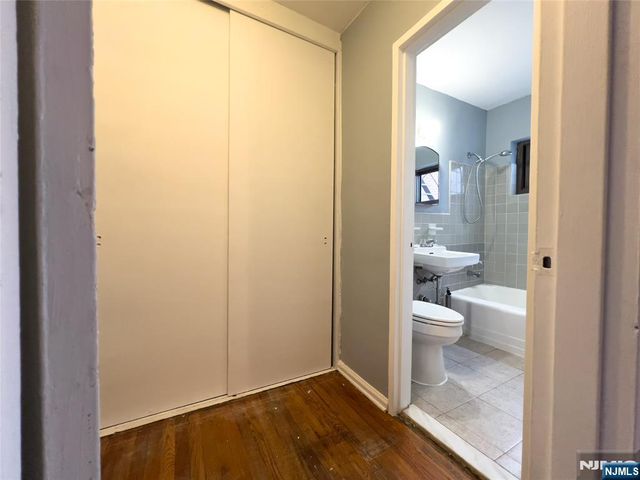 3020 Edwin Avenue 4D, Fort Lee, NJ 07024