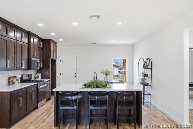 16101 E Oklahoma Street, Tulsa, OK 74116