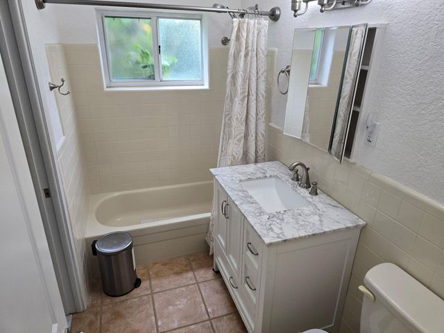5631 NE 5th Terrace, Oakland Park, FL 33334