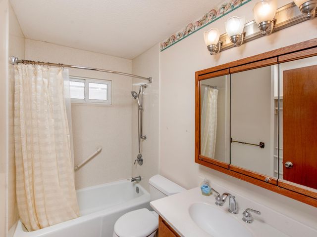 1769 Serpentine Drive, Eagan, MN 55122