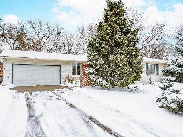1769 Serpentine Drive, Eagan, MN 55122