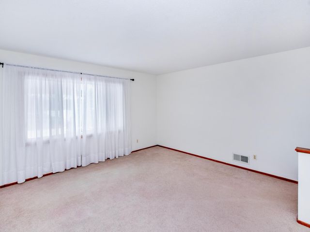 1769 Serpentine Drive, Eagan, MN 55122