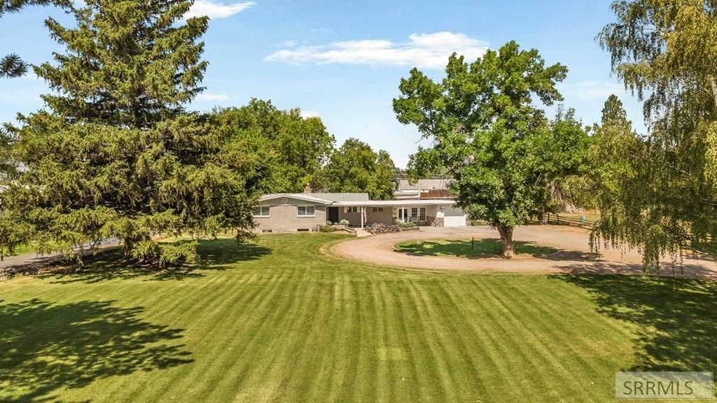 Image 1 of property listing at 1355 S Shilling Avenue, Blackfoot, ID 83221