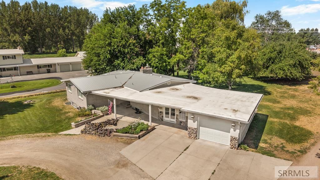 Image 2 of property listing at 1355 S Shilling Avenue, Blackfoot, ID 83221