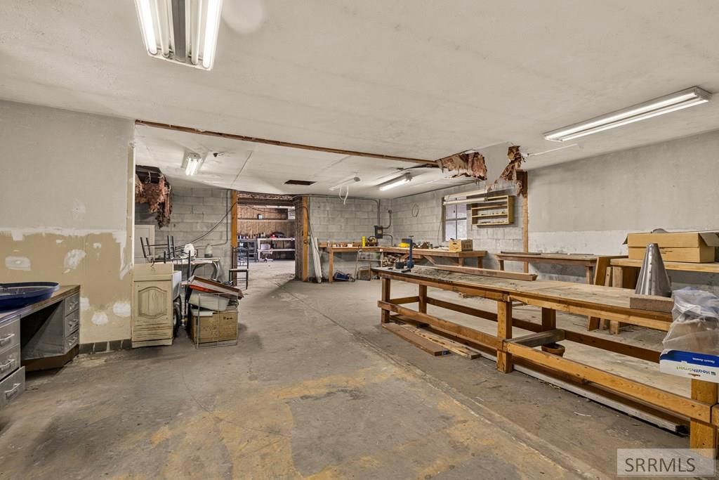 Image 43 of property listing at 1355 S Shilling Avenue, Blackfoot, ID 83221