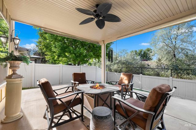 683 W Indian Rocks, Meridian, ID 83646