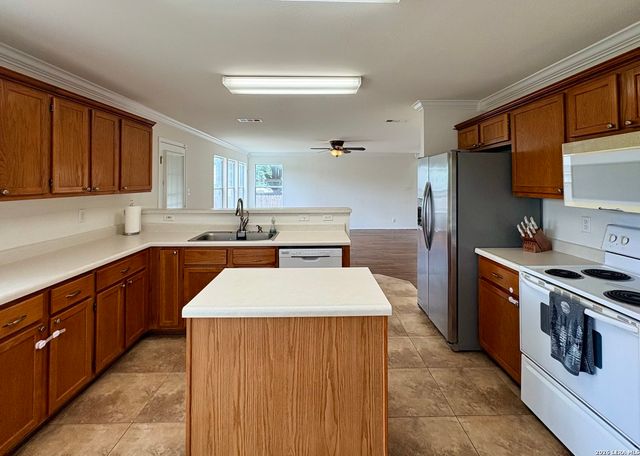 5438 Stormy Autumn, San Antonio, TX 78247