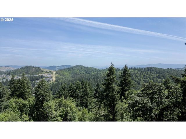 2689 CUPOLA Dr, Eugene, OR 97403