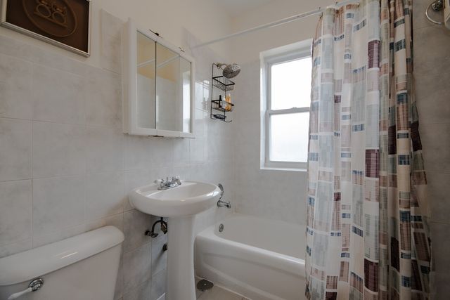 3434 W Leland Avenue 3E, Chicago, IL 60625