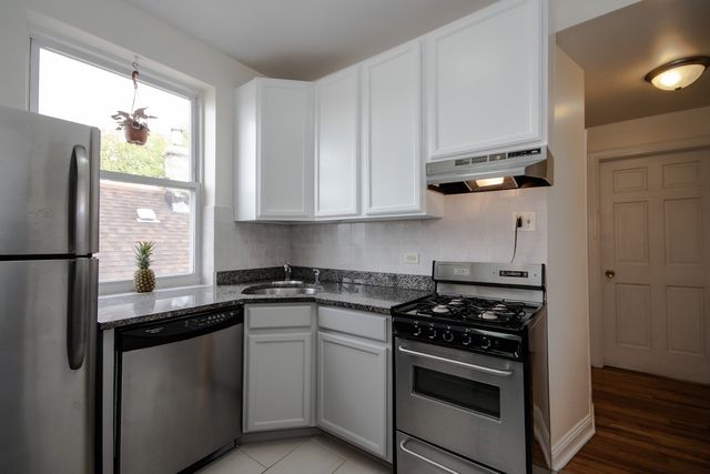 3434 W Leland Avenue 3E, Chicago, IL 60625