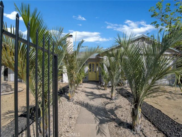 10020 Mason Avenue, Chatsworth, CA 91311