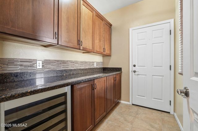 461 W Astruc Drive, Green Valley, AZ 85614