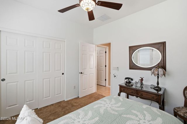 461 W Astruc Drive, Green Valley, AZ 85614