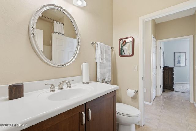 461 W Astruc Drive, Green Valley, AZ 85614