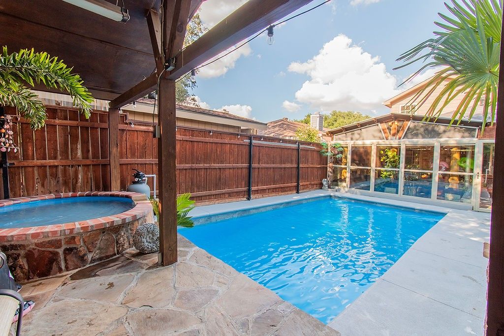 6801 Poppy Drive, Fort Worth, TX 76137