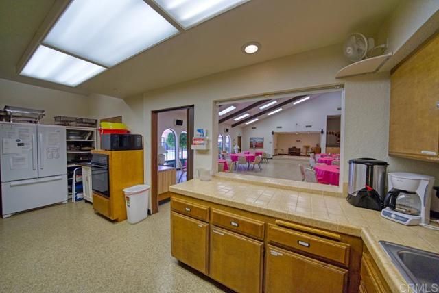 2250 N Broadway 7, Escondido, CA 92026