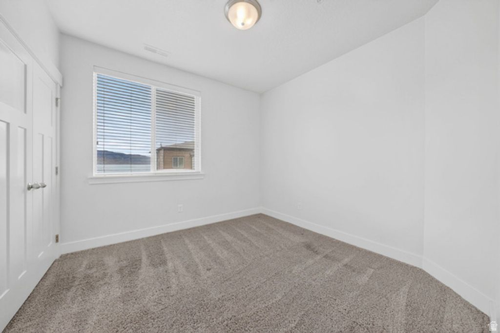 Image 19 of property listing at 698 N 380 W #AA 303, Vineyard, UT 84059