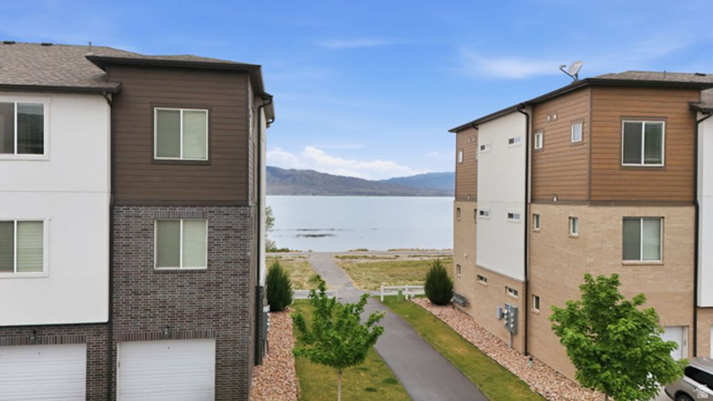 Image 24 of property listing at 698 N 380 W #AA 303, Vineyard, UT 84059