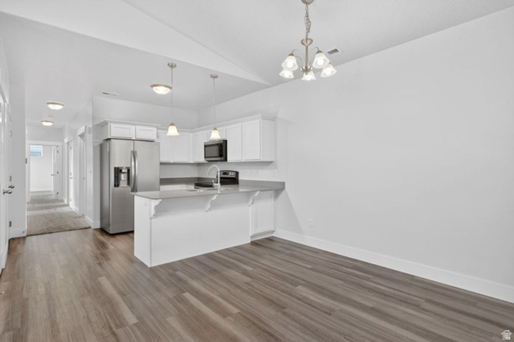 Image 4 of property listing at 698 N 380 W #AA 303, Vineyard, UT 84059