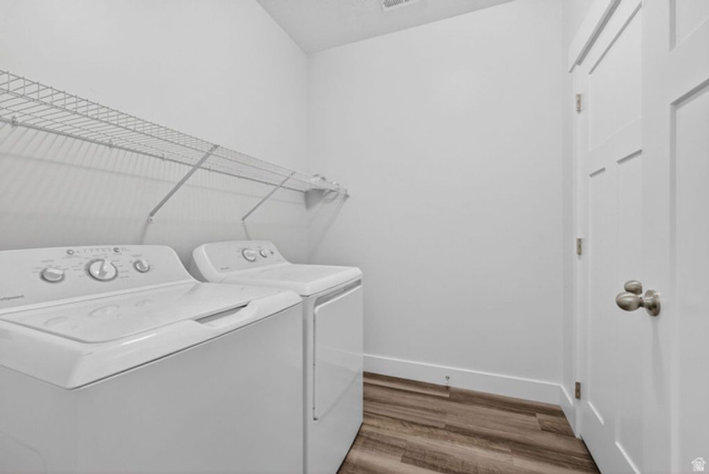 Image 10 of property listing at 698 N 380 W #AA 303, Vineyard, UT 84059