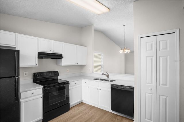 1512 OAK HILL TRAIL, Kissimmee, FL 34747