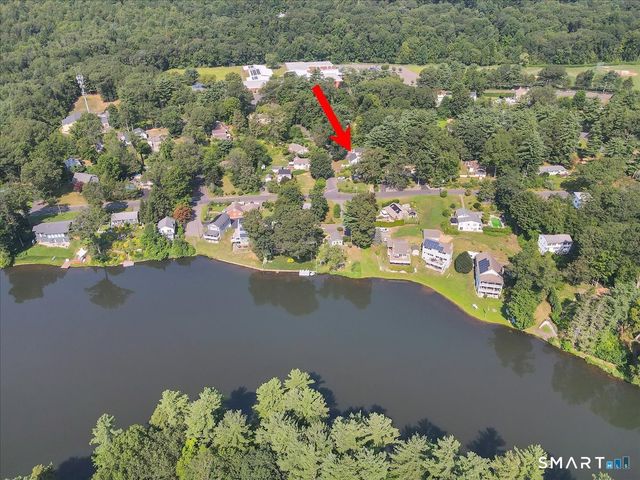 16 Strong Street, Burlington, CT 06013