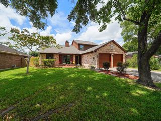 10913 Idlewood Court, La Porte, TX 77571