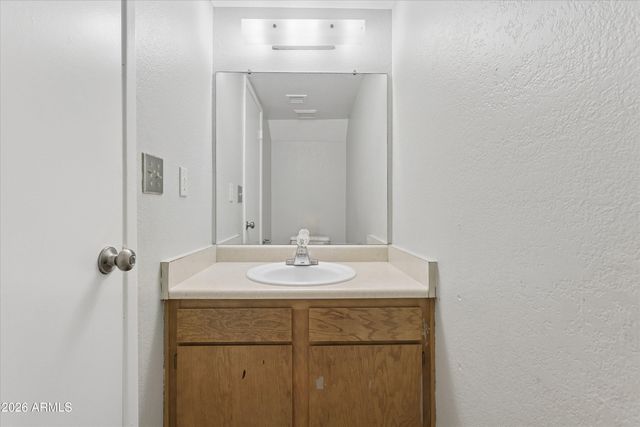 407 E Pecan Road, Phoenix, AZ 85040