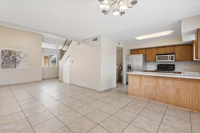 407 E Pecan Road, Phoenix, AZ 85040