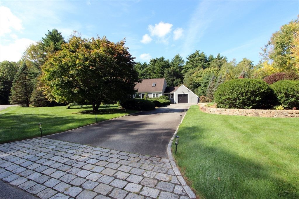 14 Jennifer Lane, Lakeville, MA 02347
