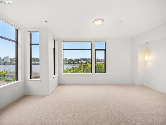 1742 Nw RIVERSCAPE St 1742, Portland, OR 97209