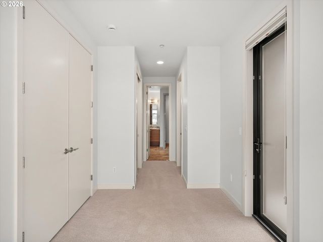 1742 Nw RIVERSCAPE St 1742, Portland, OR 97209
