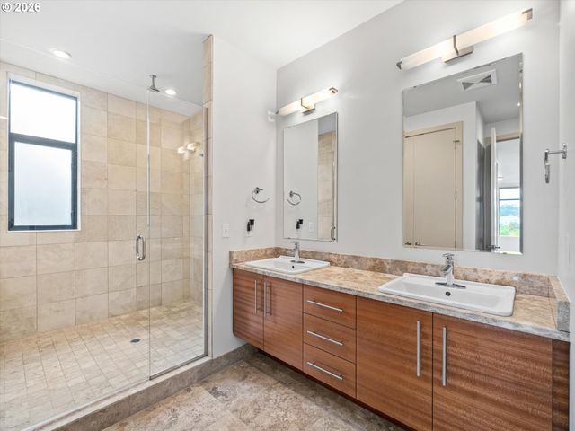1742 Nw RIVERSCAPE St 1742, Portland, OR 97209