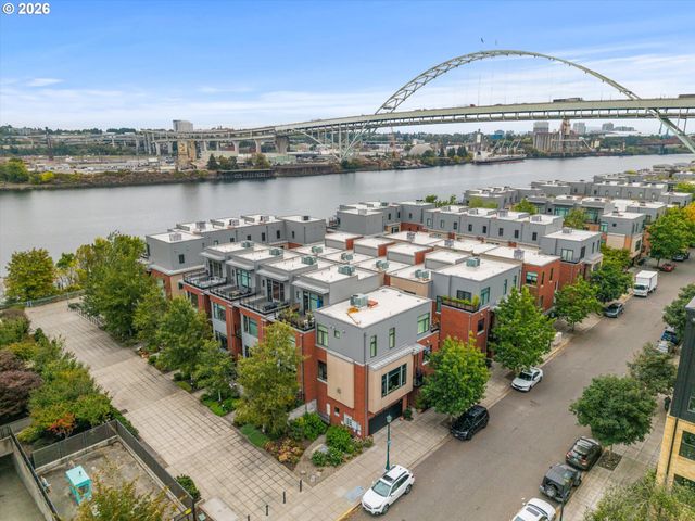 1742 Nw RIVERSCAPE St 1742, Portland, OR 97209