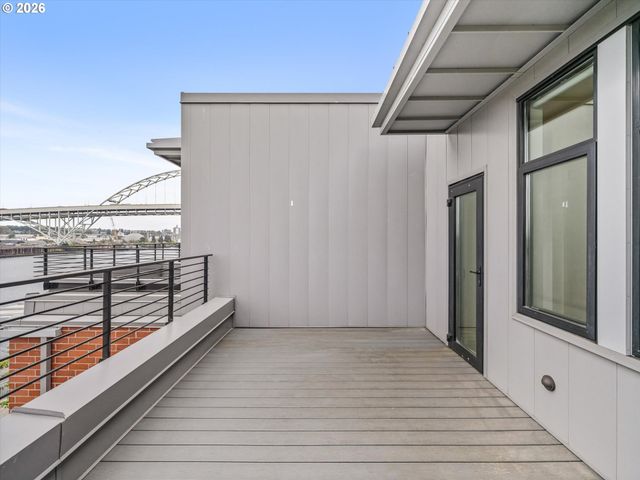 1742 Nw RIVERSCAPE St 1742, Portland, OR 97209