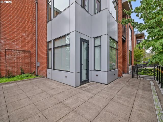 1742 Nw RIVERSCAPE St 1742, Portland, OR 97209