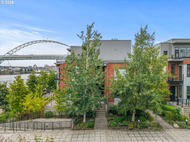 1742 Nw RIVERSCAPE St 1742, Portland, OR 97209