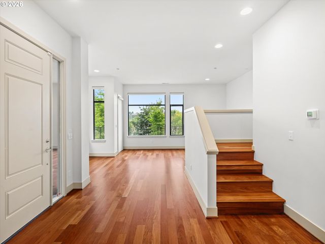 1742 Nw RIVERSCAPE St 1742, Portland, OR 97209