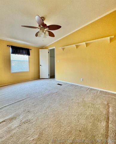 421830 E 1162 Road, Eufaula, OK 74432